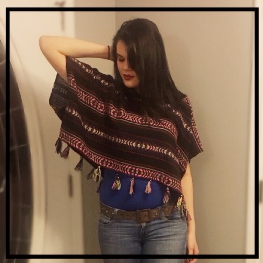 SOUTHWEST CLASSIC MULTI STRIPED PONCHO SHRUG - Picture 3 of 7